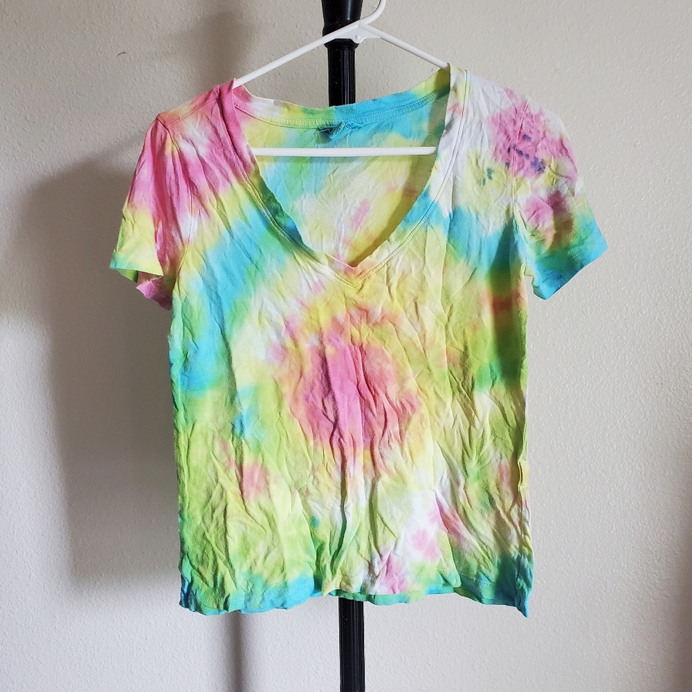 B2G1 FREE Tie-dye short sleeve top